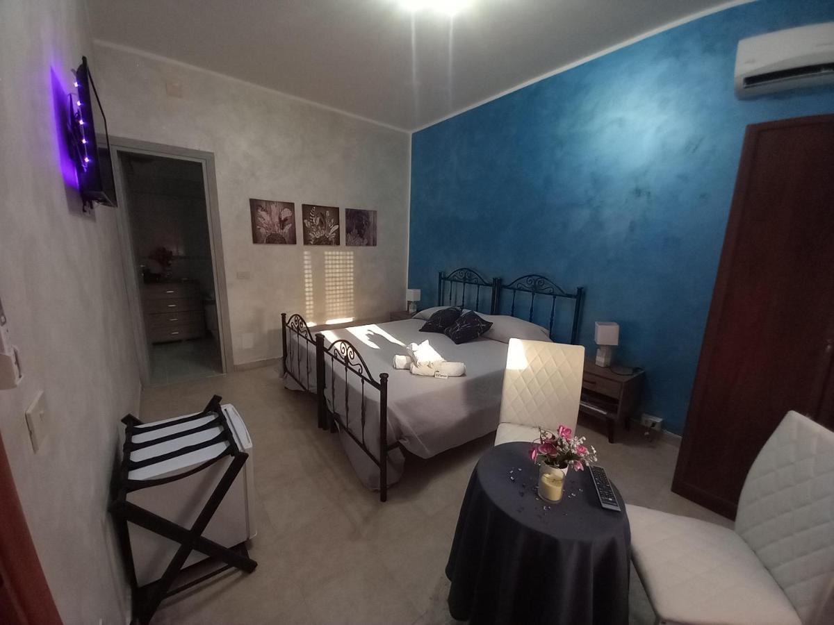 Camera Matrimoniale/Doppia con Letti Singoli con Bagno Privato